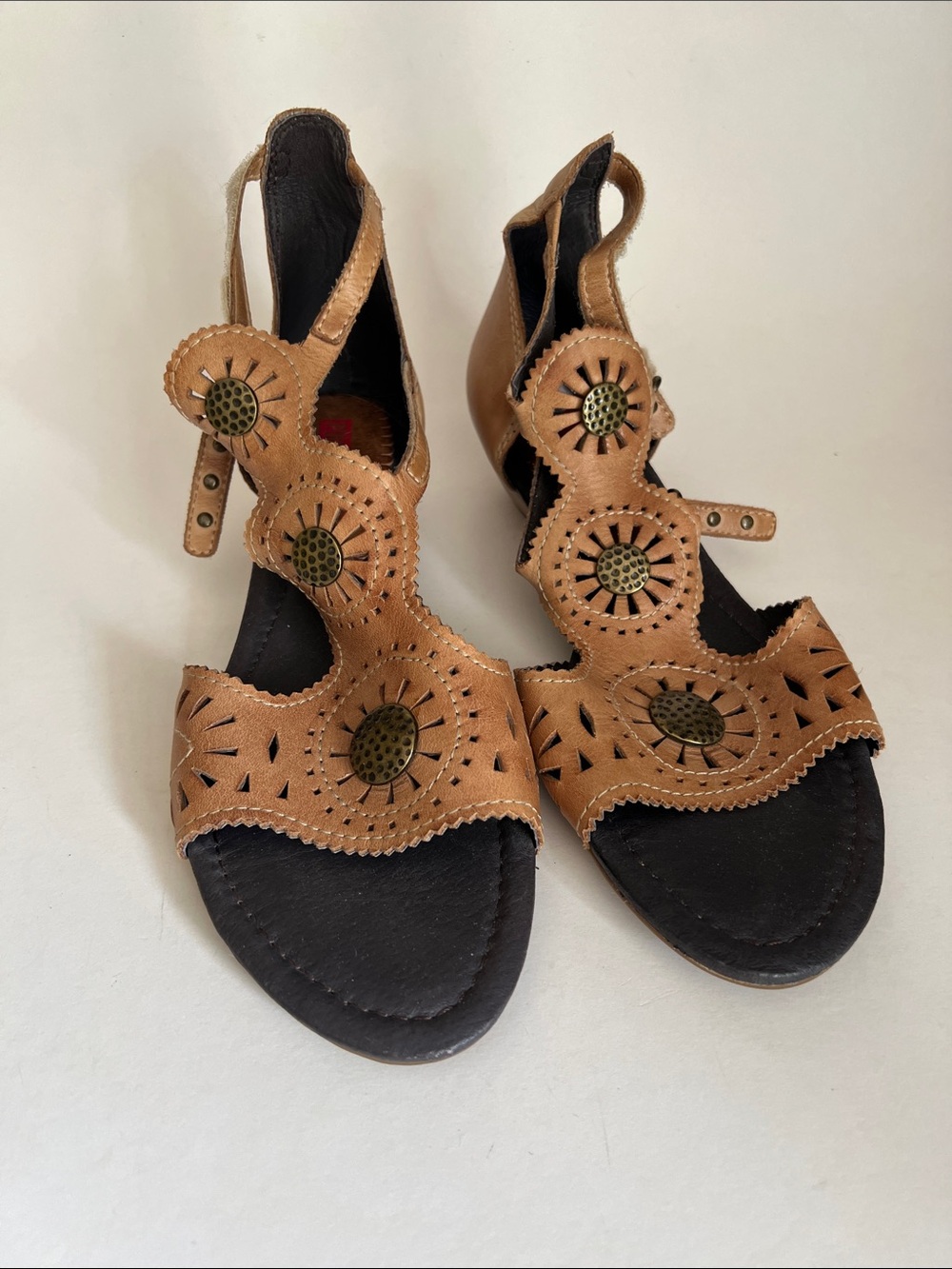Pikolinos Leather Cutout Brown Slingback Sandals